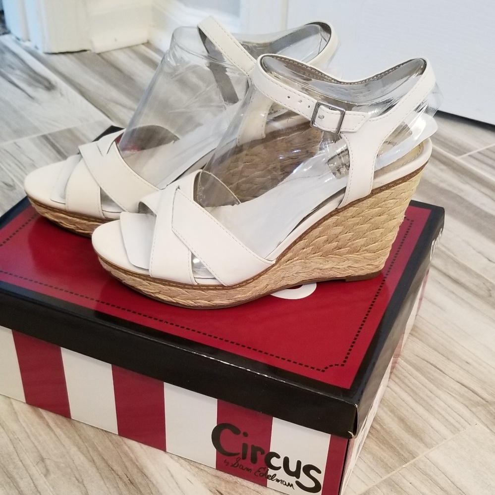 Ivory Wedges - Picture 2 of 4